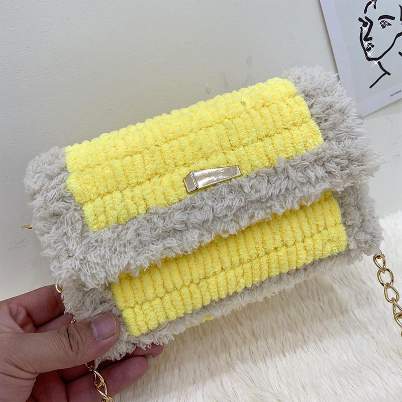 DIY Women's Shoulder Bag