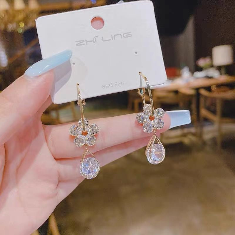 Fashion Flower Crystal Earrings